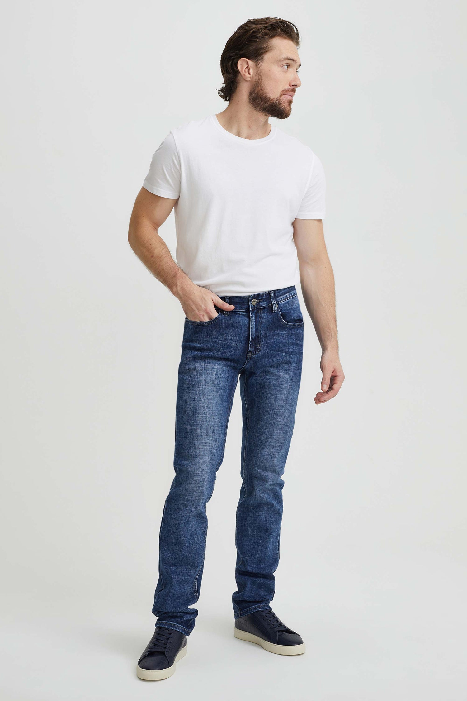 Jean Peter coupe étroite