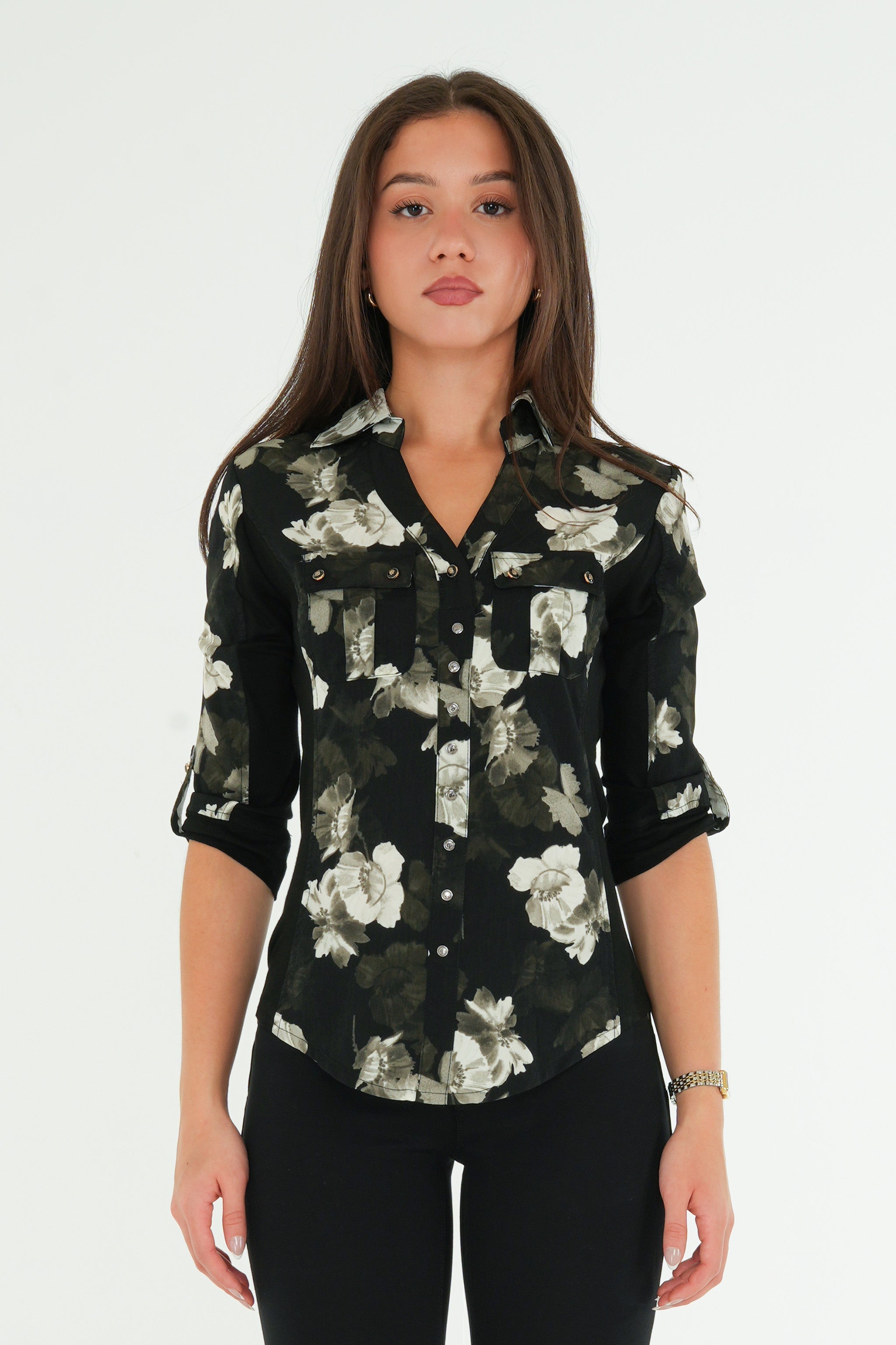 Fitted blouse with pockets