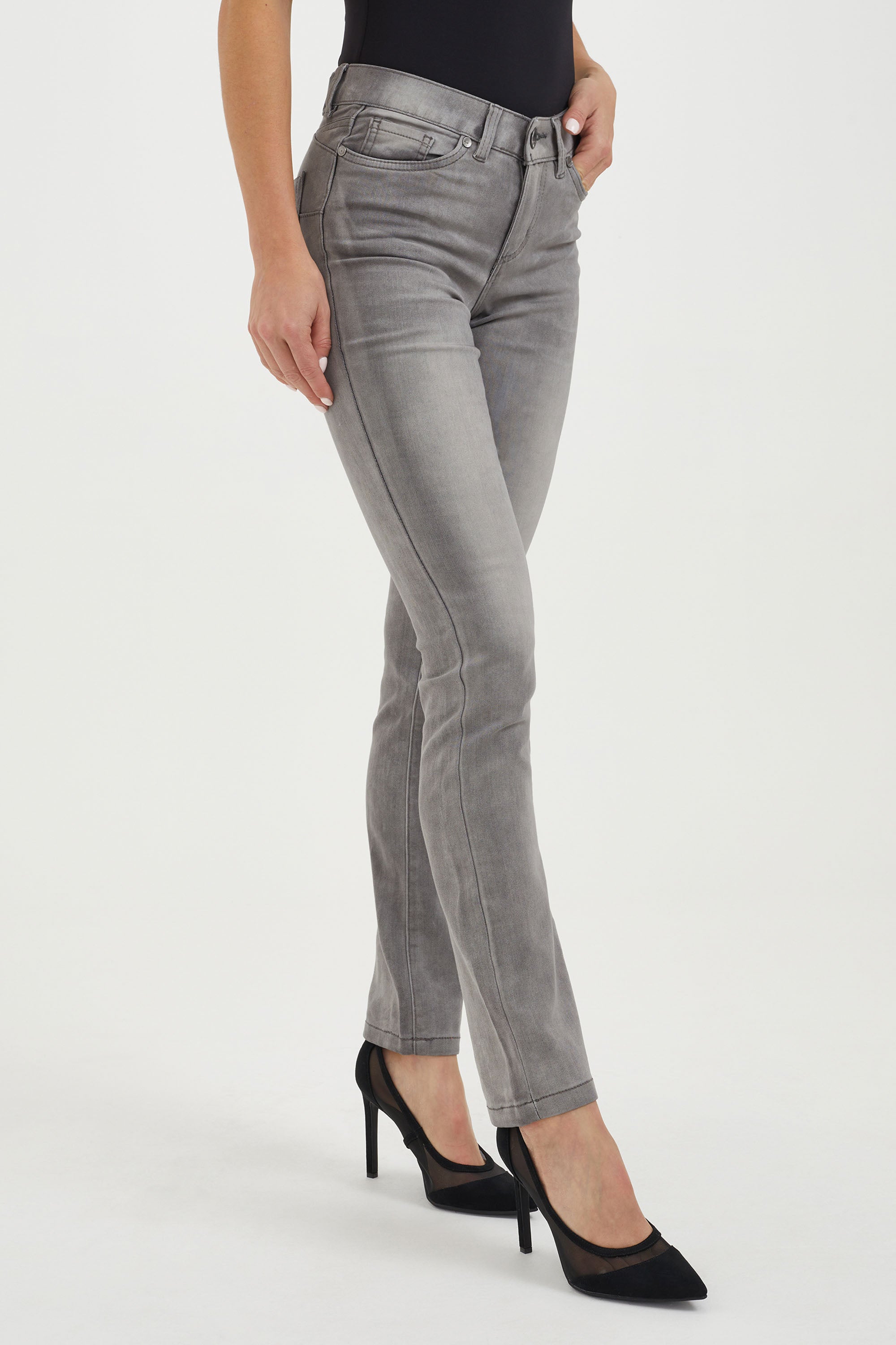 Narrow-legged Joy Jeans