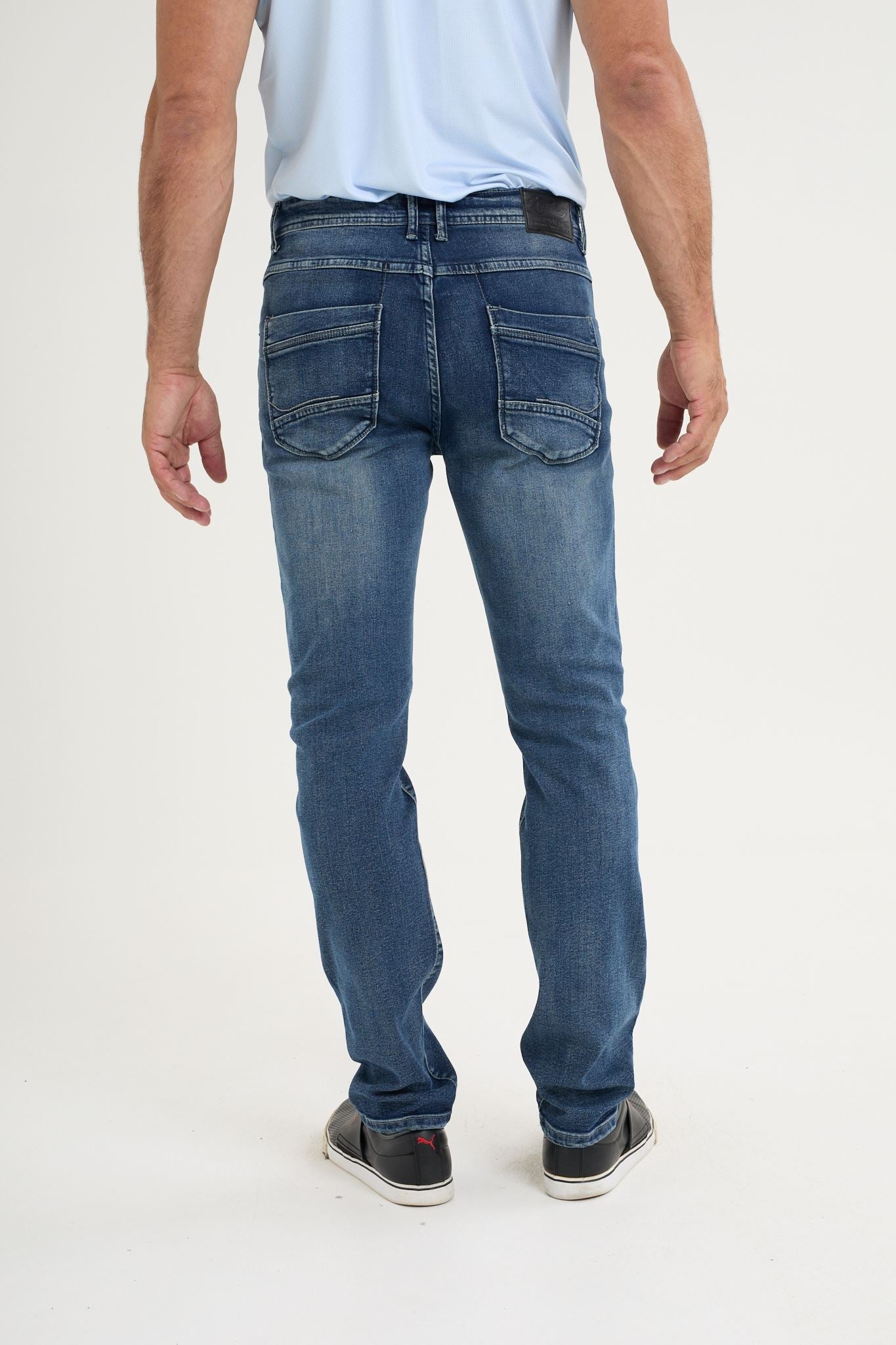 Slim leg jeans