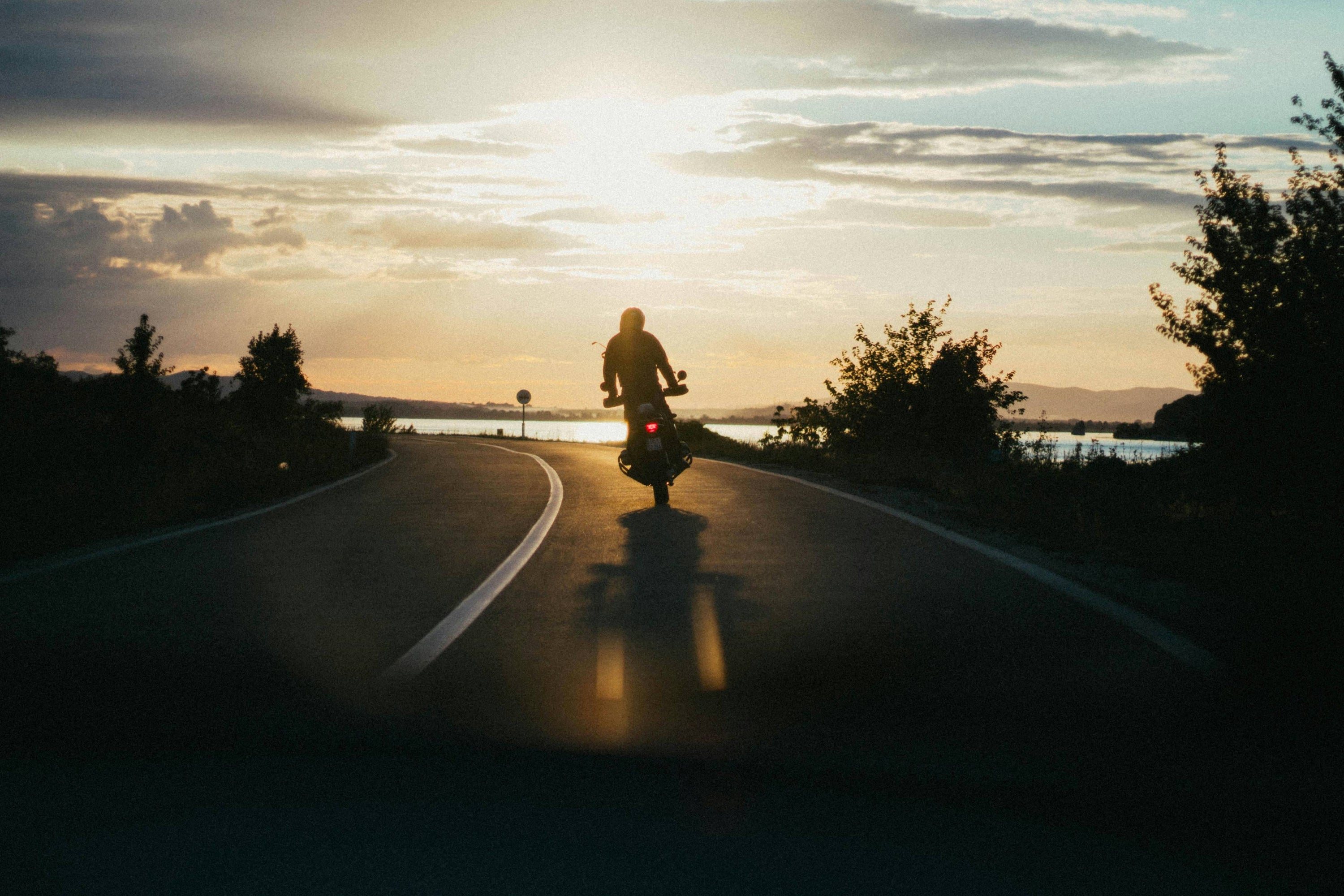 S'équiper pour les aventures de l'été : Pourquoi les Moto Jeans sont indispensables pour la saison de motocyclisme qui s'annonce