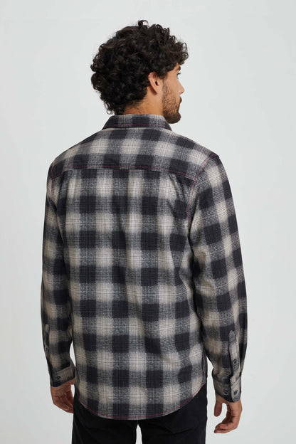 Shirt with contrasting seams