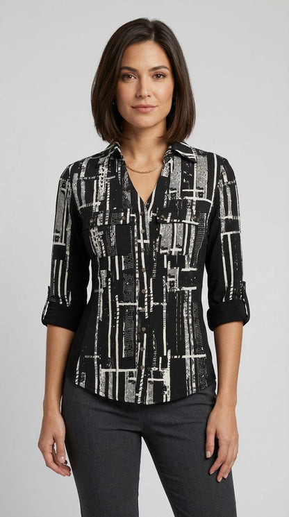 Fitted blouse with pockets