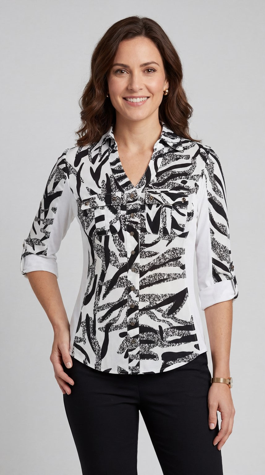 Fitted blouse with pockets