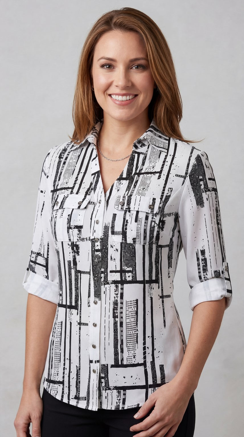 Fitted blouse with pockets