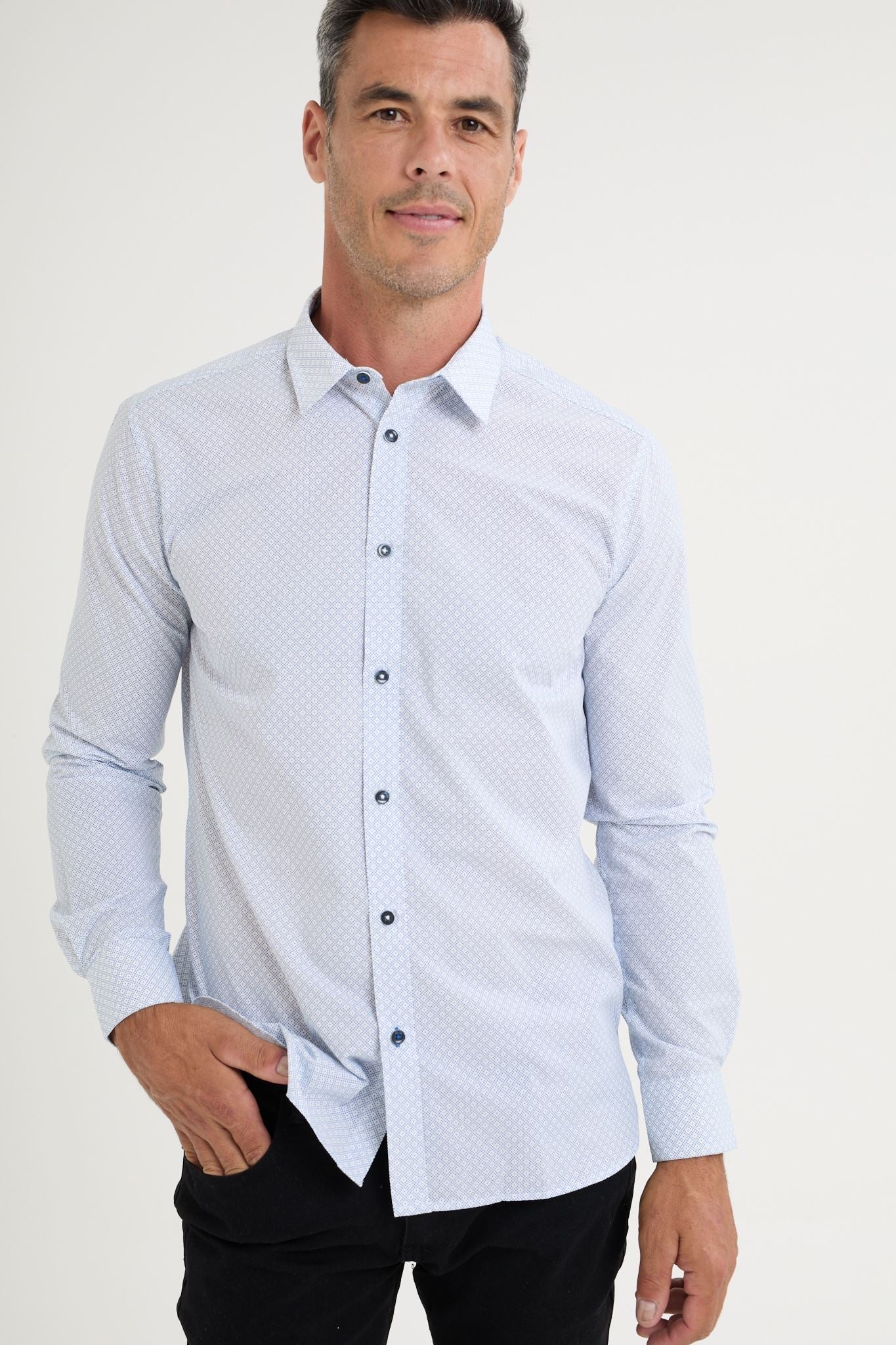 Long-sleeved printed shirt