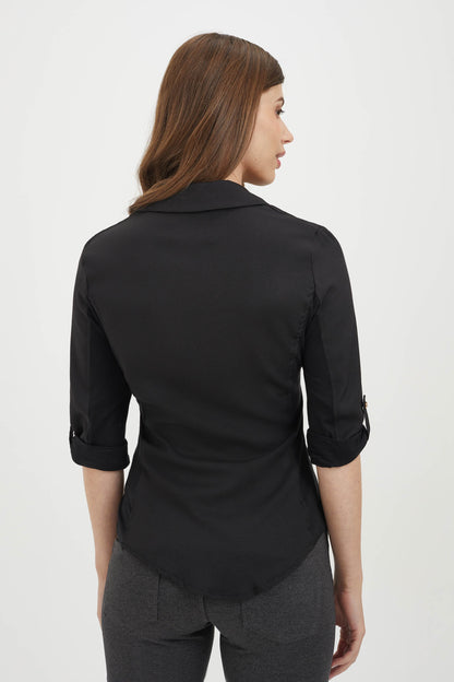 Fitted blouse with pockets