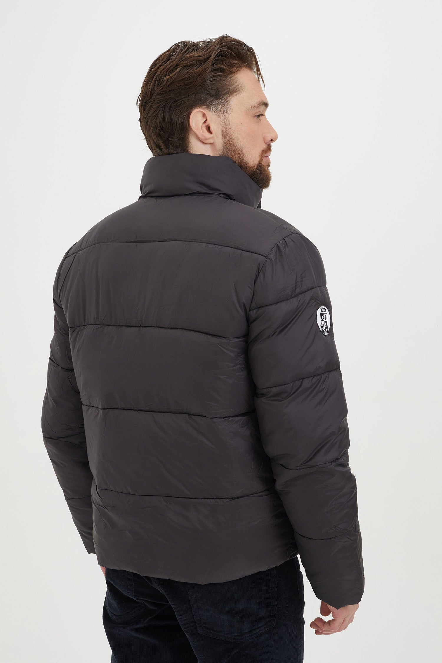 Light down jacket with high collar