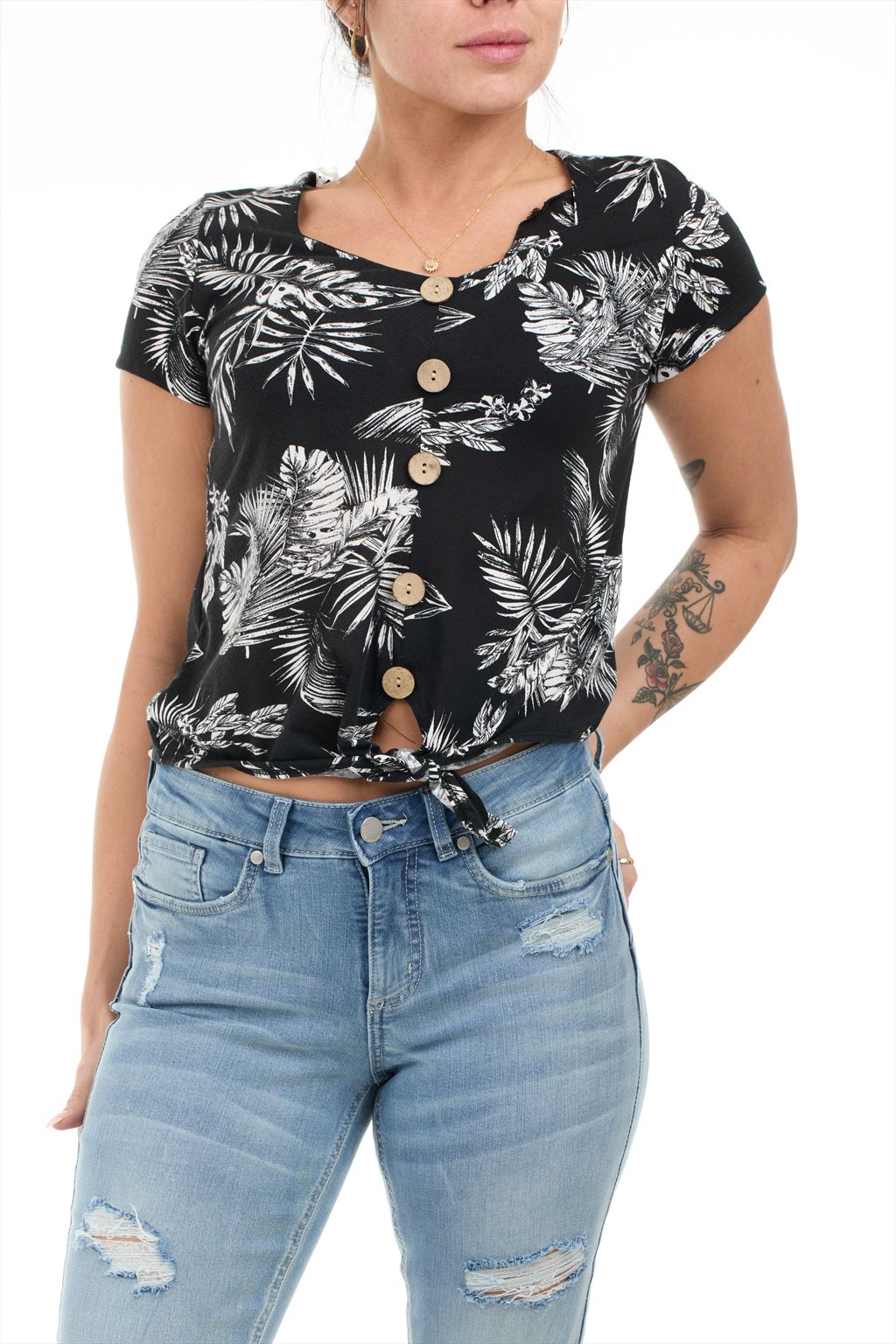 Printed blouse tied at the front
