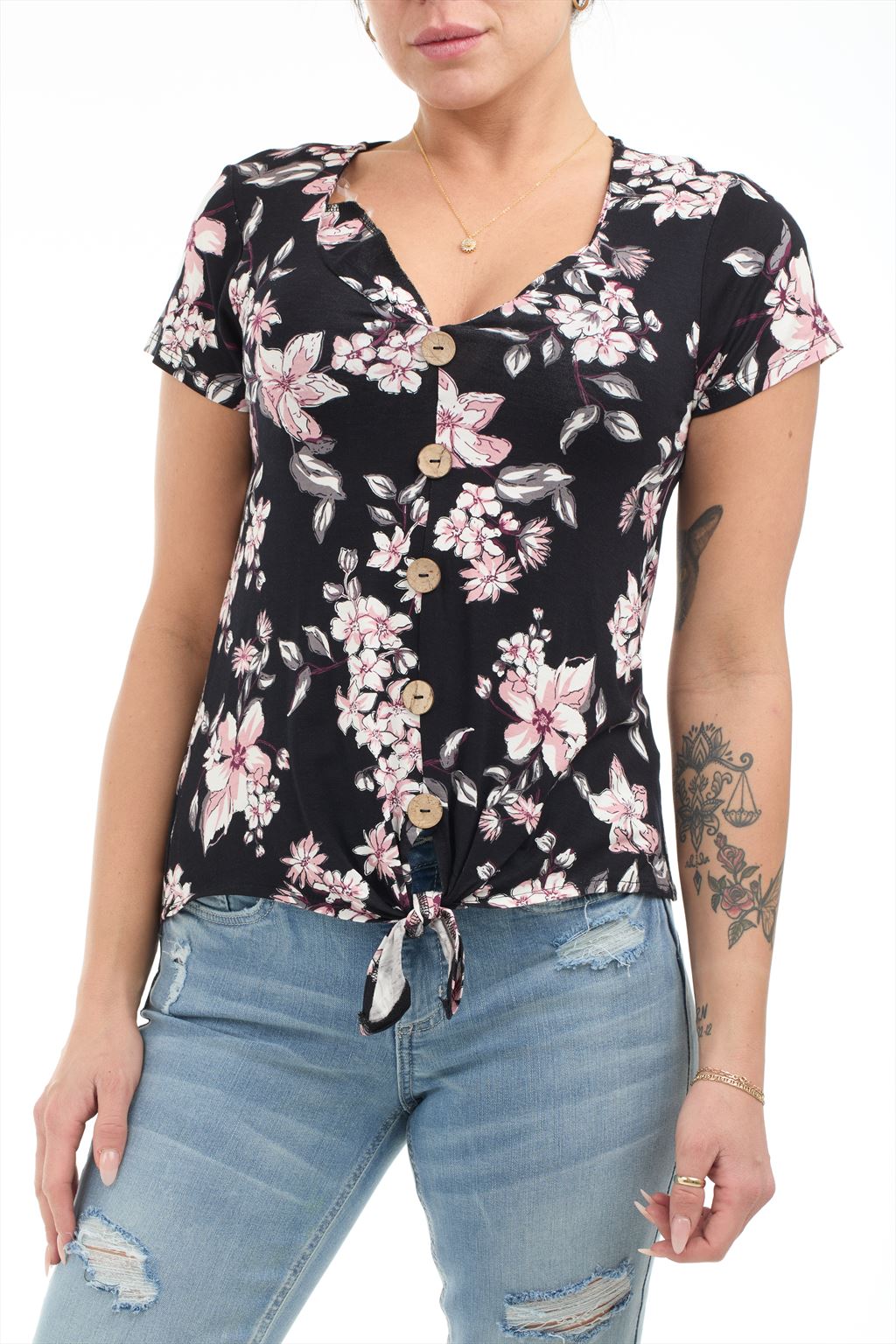 Printed blouse tied at the front